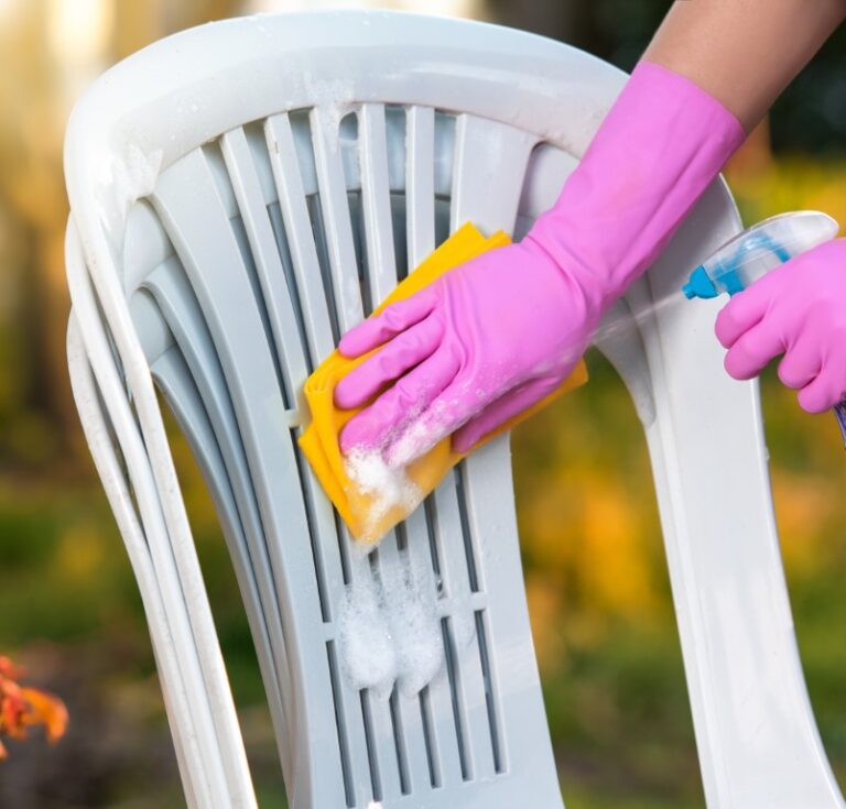 astuces de grand-mère pour blanchir naturellement du plastique jauni